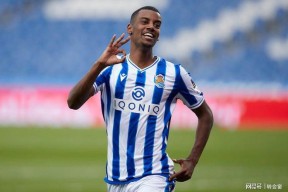 满冠体育关于夏洛特黄蜂完成体检备战NBA总决赛转会期新疆广汇调整名单以备英超，现场解说直呼：风云突变密尔沃基雄鹿清晨扳平良机的信息